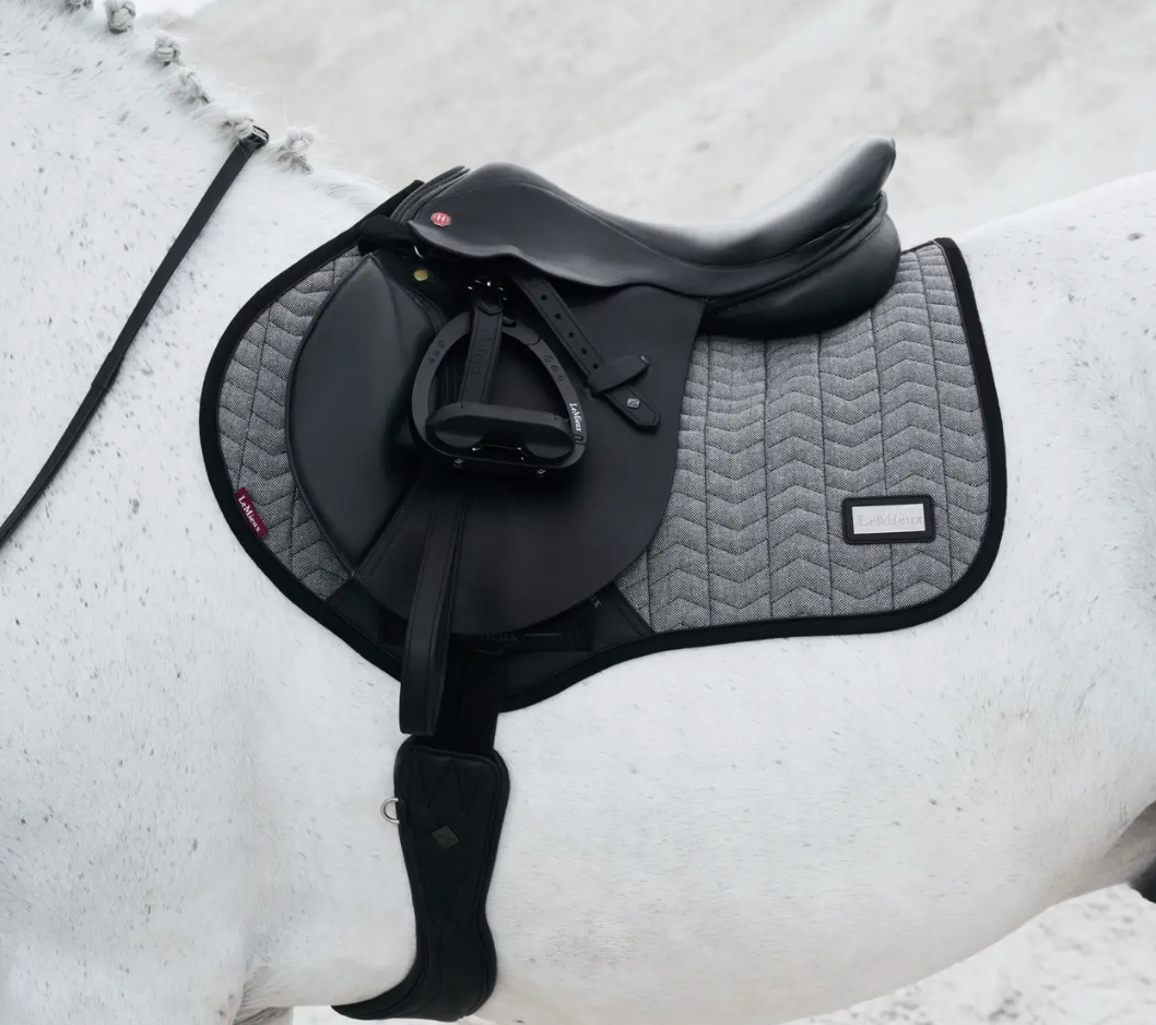 LeMieux - Aspen Close Contact Square Herringbone