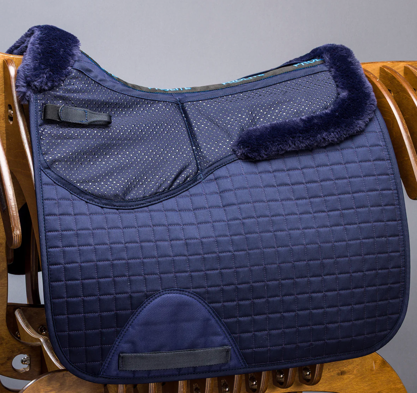 Prolite - Fleece Trim Adjustable Dressage Saddlecloth